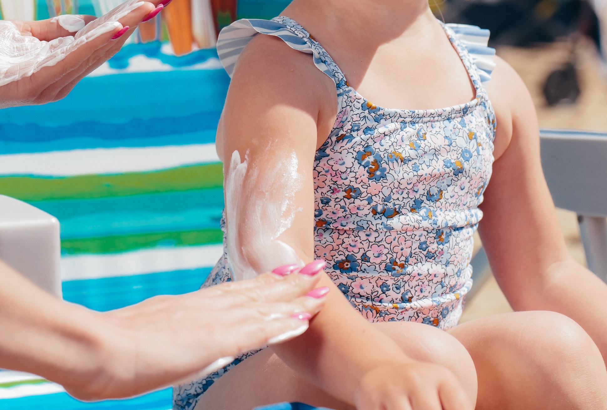 La protección solar es fundamental para disfrutar el verano.