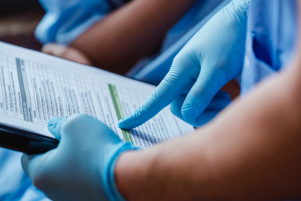 Las hepatitis virales pueden proceder de diferentes tipos de virus que inflaman el hígado.