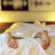 Un buen dormir puede estar condicionado por dificultades al momento de conciliar el sueño, un descanso poco profundo, liviano y de escasa calidad.