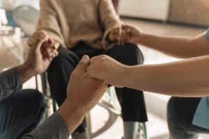 En los últimos 50 años, las tasas de suicidio han aumentado un 60 %. (Freepik)