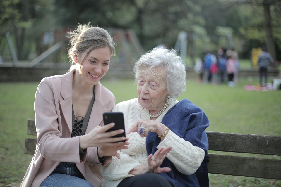 La tecnología plantea desafíos en torno a la cantidad de estímulos que genera y sus efectos en la salud física, mental y emocional. (Pexels)
